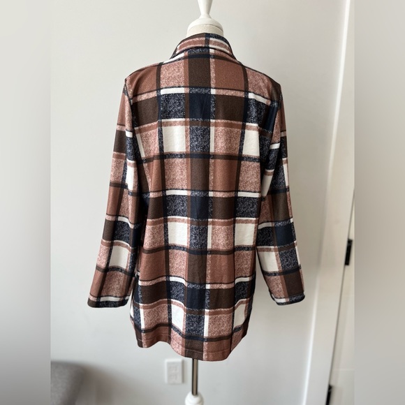 Khaki & Cream Plaid Pocket Open Shacket - Medium - Picture 5 of 8
